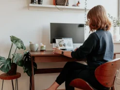Arbeitshocker Mit Rollen Kunstleder Schwarz Hohenverstellbar Rotterdam