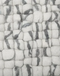 Filzkugelteppich Hellgrau 160 X 230 Cm Amdo