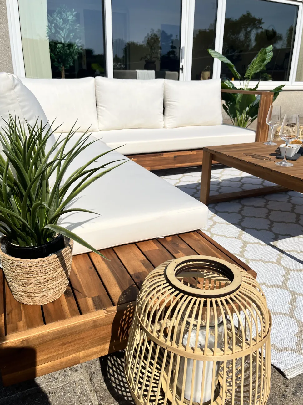 Garten Beistelltisch Akazienholz Hellbraun 90 X 75 Cm Timor Ii