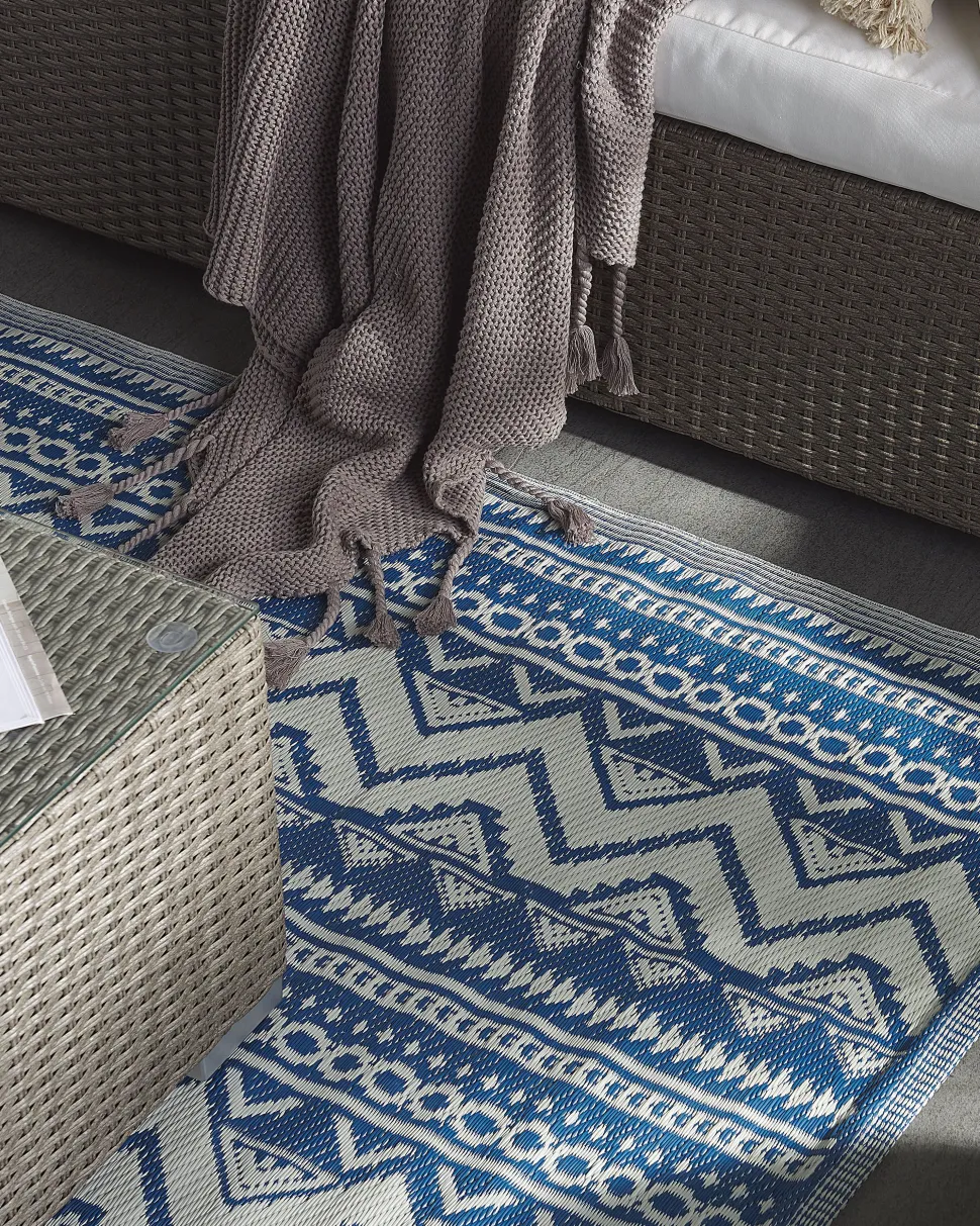 Outdoor Teppich Blau 120 X 180 Cm Geometrisches Muster Nagpur