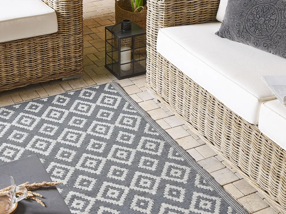 Outdoor Teppich Grau 120 X 180 Cm Geometrisches Muster Dhule