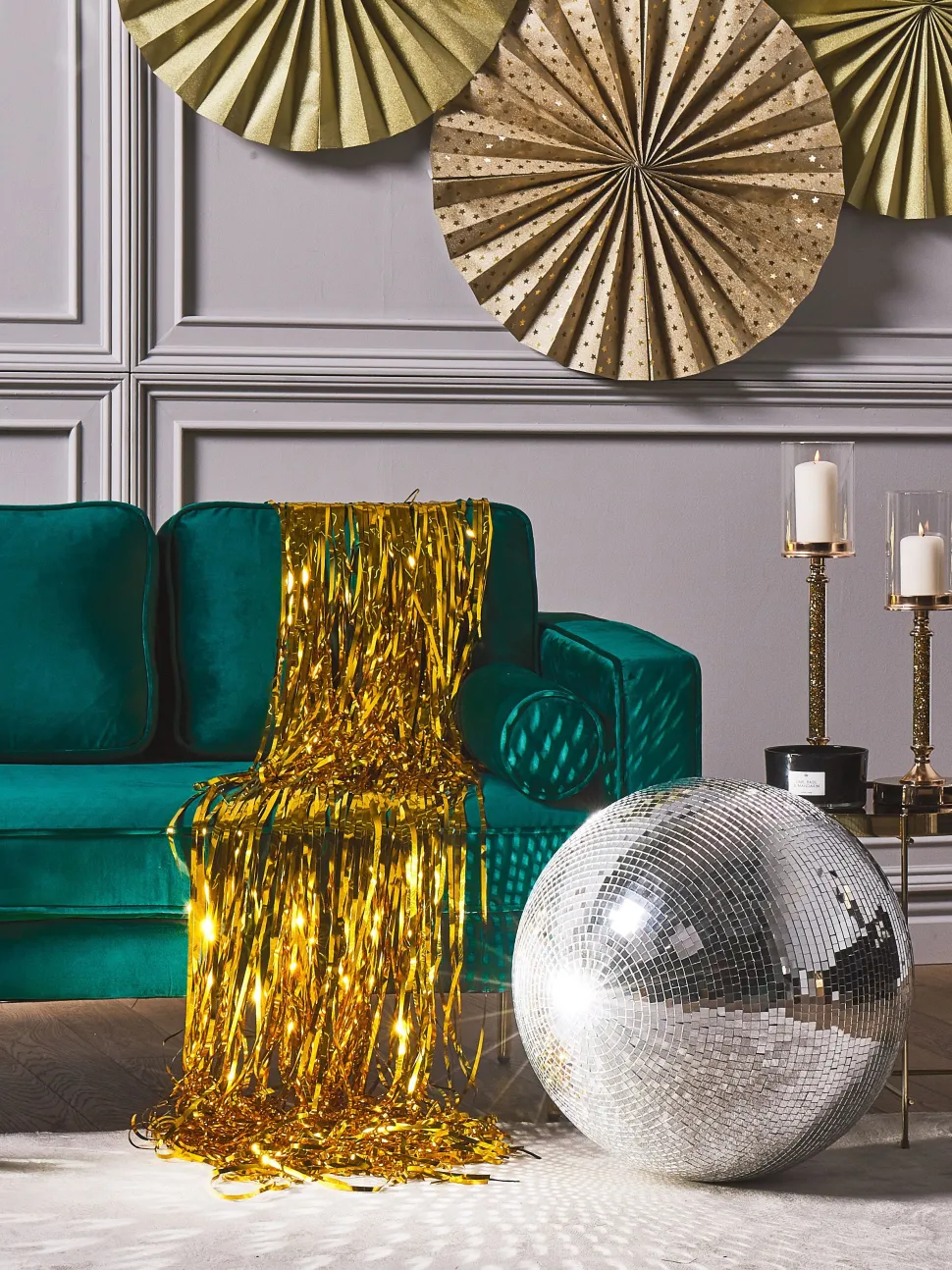 Right Hand Velvet Chaise Lounge Emerald Green Miramas