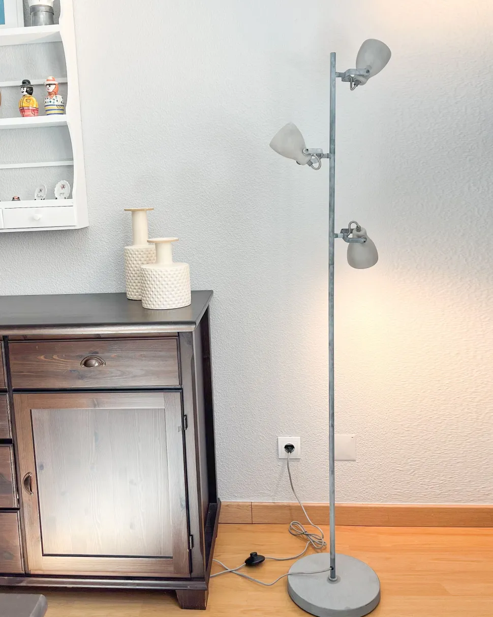 Stehlampe Beton Hellgrau 163 Cm Glockenform Mistago