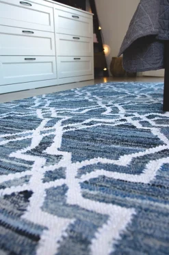 Teppich Blau 140 X 200 Cm Marokkanisches Muster Kurzflor Adiyaman