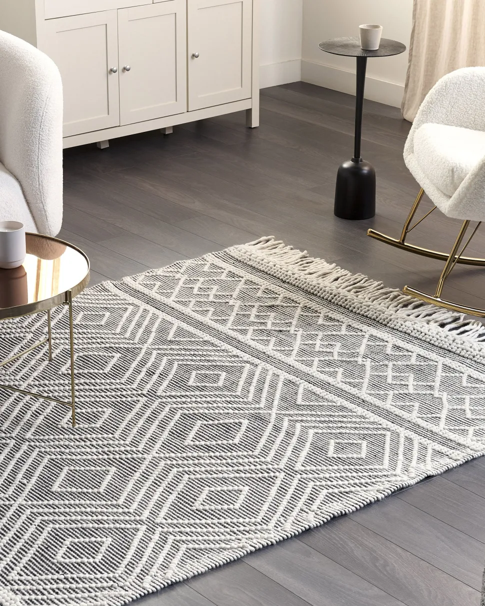 Teppich Wolle Schwarz / Weis 160 X 230 Cm Fransen Kurzflor Savuca